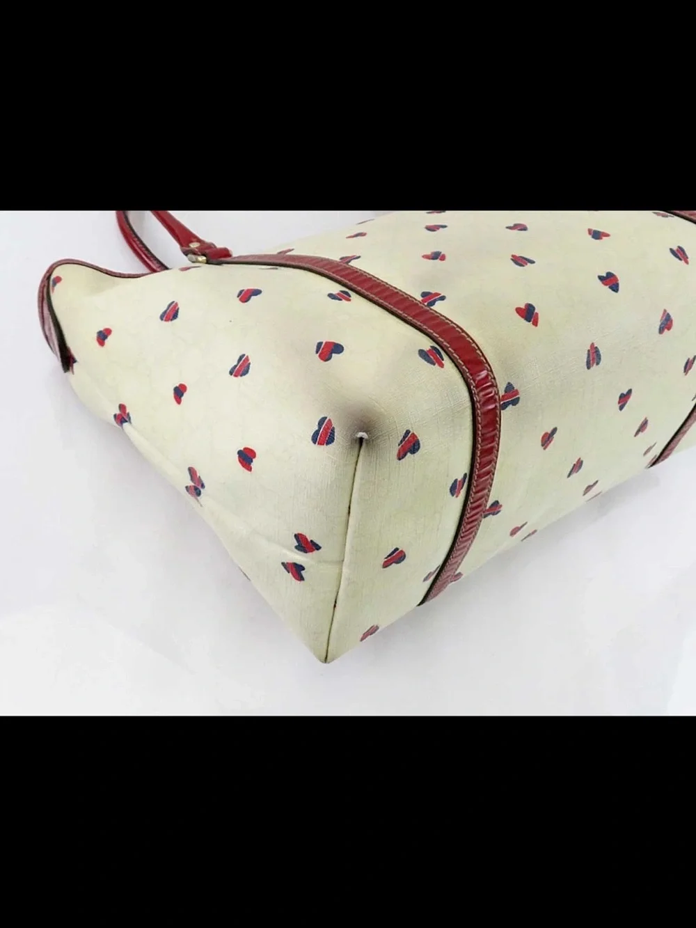 Gucci Cream Tote with Red Heart Motif